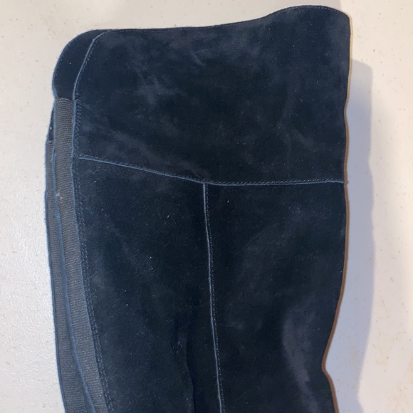 Vince Camuto suede knee-boot - Picture 5 of 6